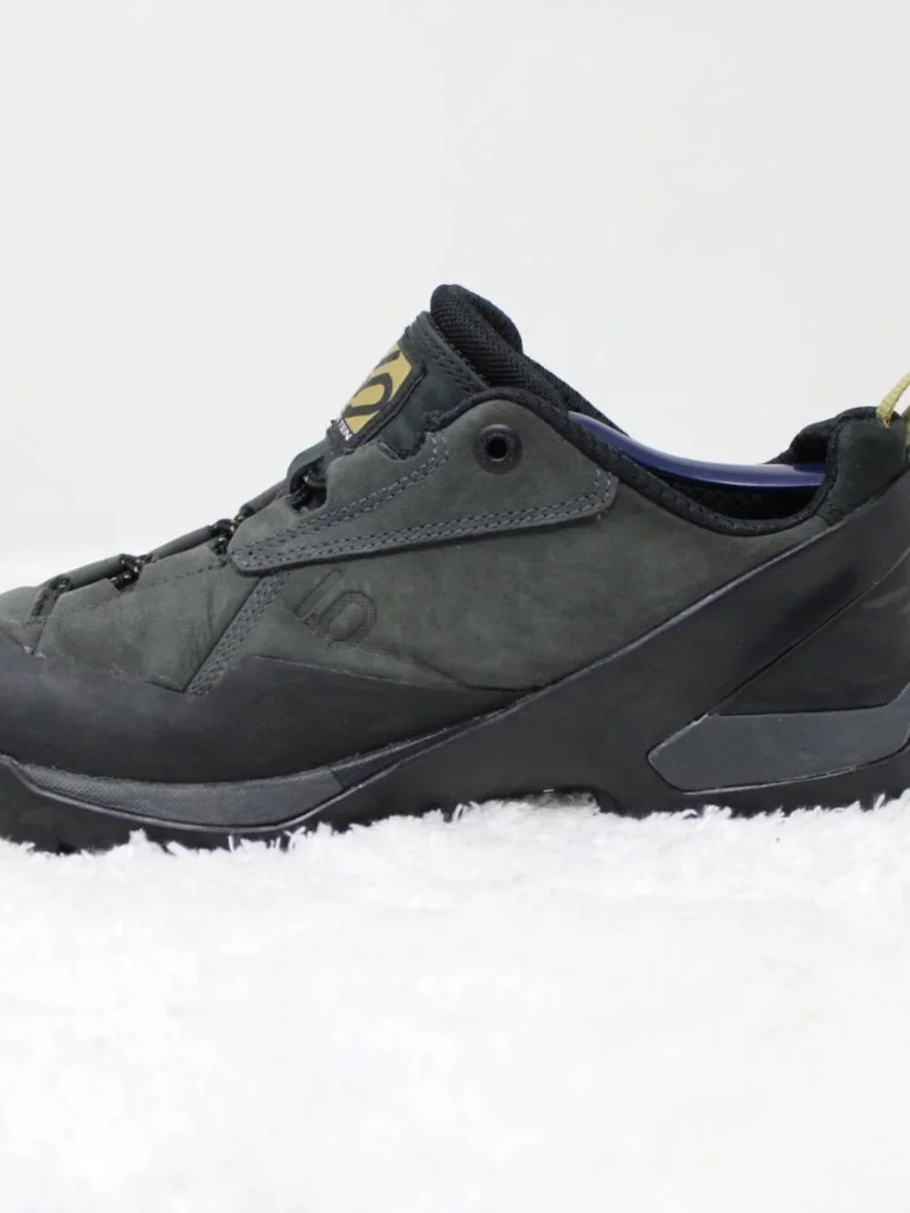Five Ten Camp Four Hiking Shoes Mens 9 Gray Stealth Rubber Approach Lace Up